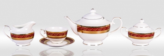 Чайный сервиз Королевский рубин  на 6 персон  17 предметов