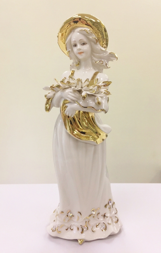 Статуэтка  Леди с цветами с золотом