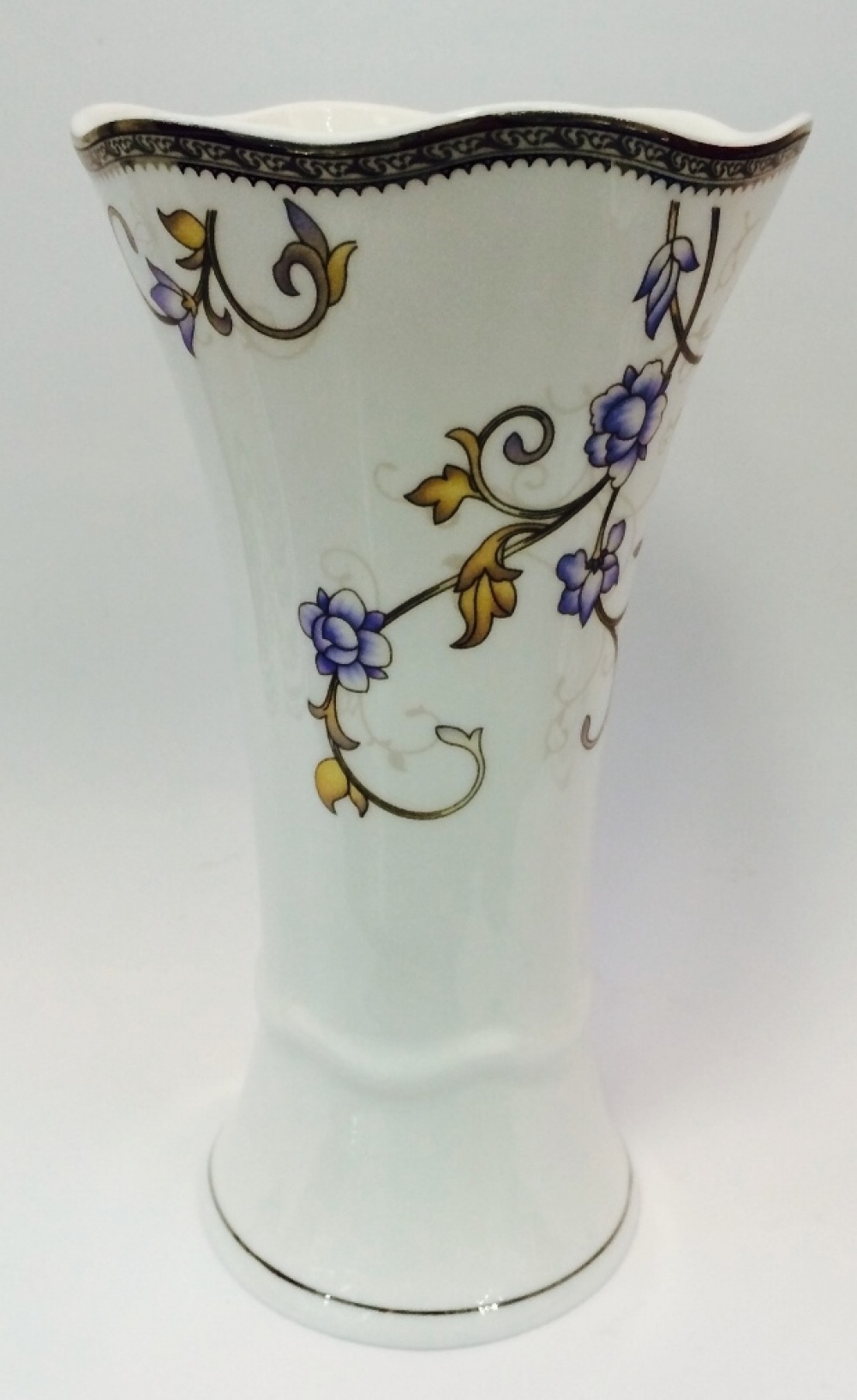 Купить на авито псков вазы. Ваза цв.кер Грация. Фарфор japonica – Грация. Красивые вазы для цветов. Фарфоровая ваза для цветов.